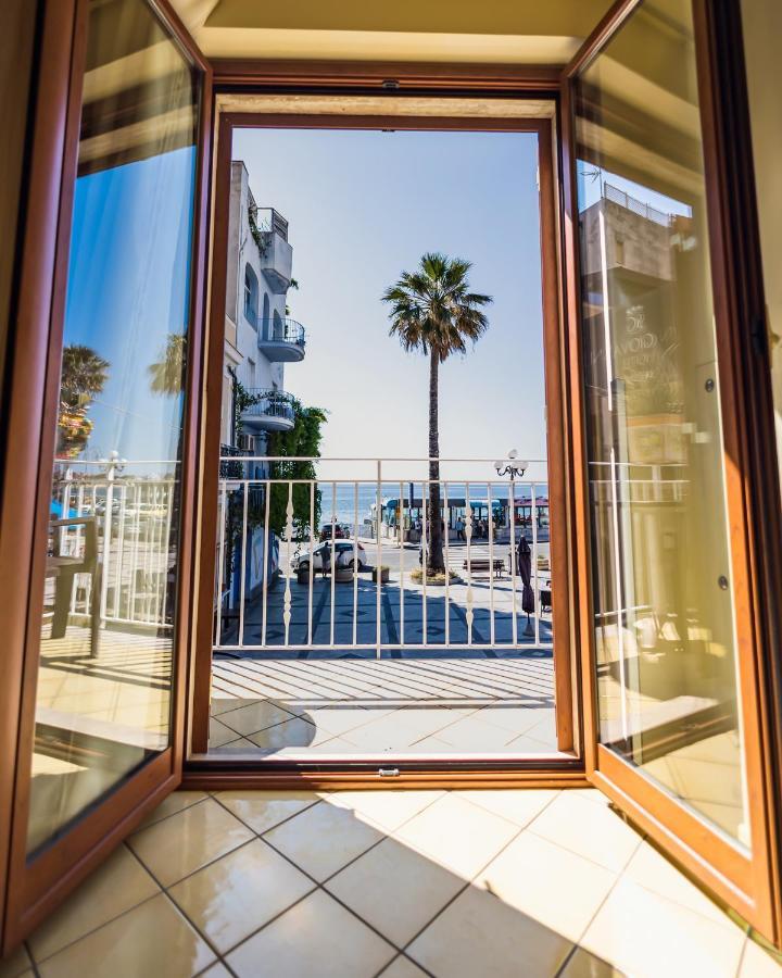 La Piazzetta Bed and Breakfast Giardini-Naxos Buitenkant foto