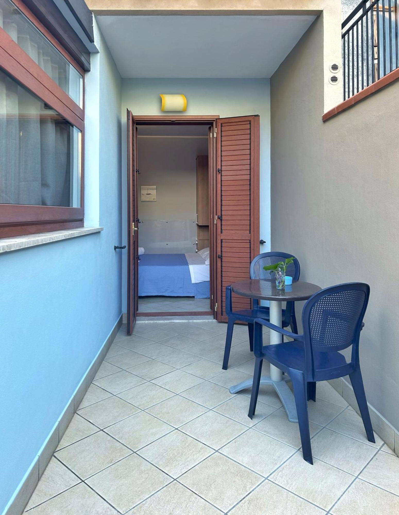 La Piazzetta Bed and Breakfast Giardini-Naxos Buitenkant foto