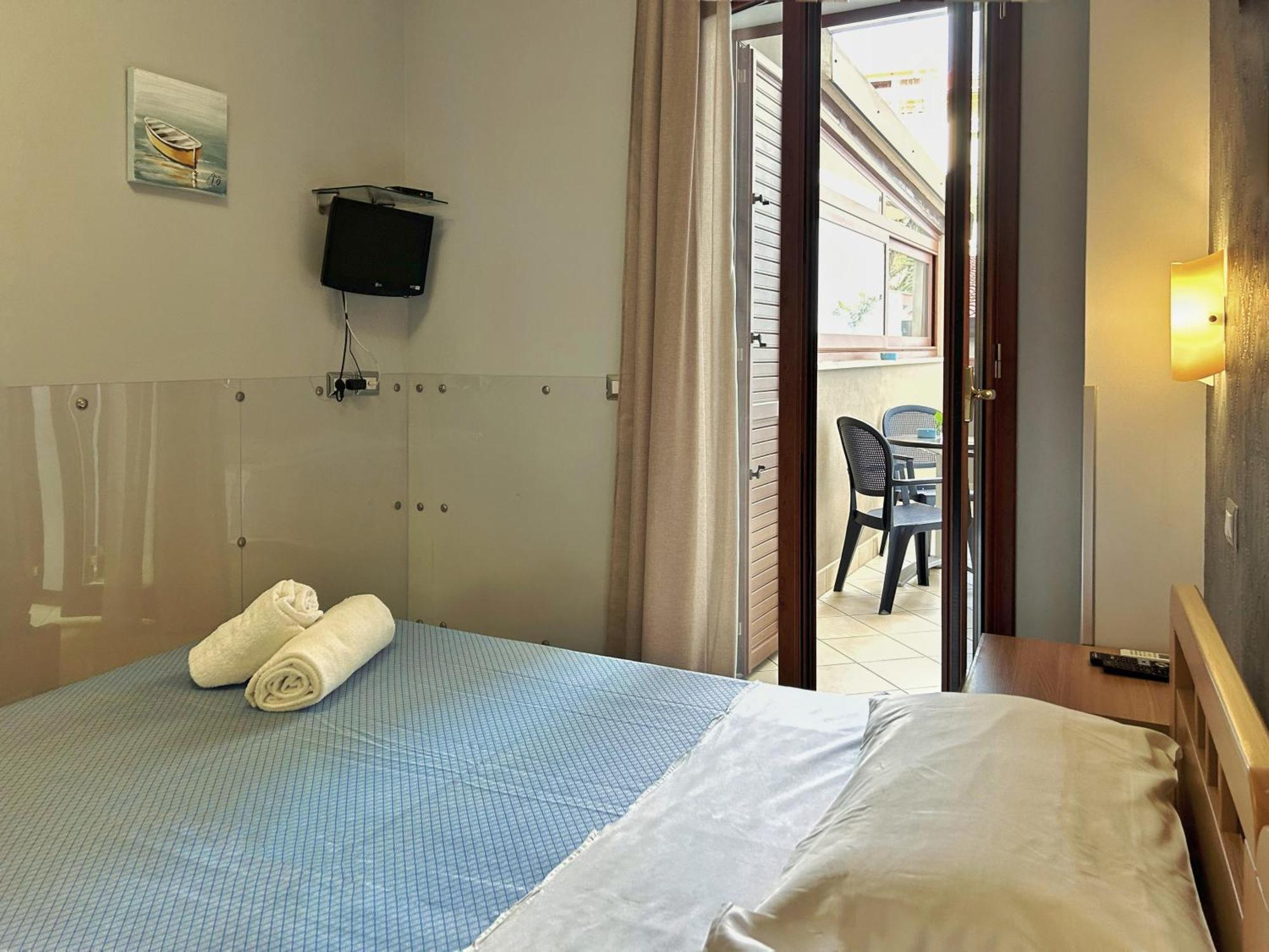 La Piazzetta Bed and Breakfast Giardini-Naxos Buitenkant foto
