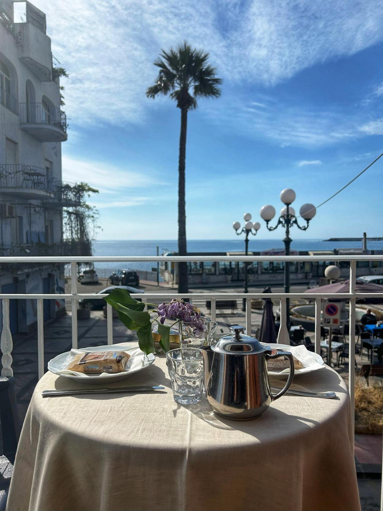 La Piazzetta Bed and Breakfast Giardini-Naxos Buitenkant foto